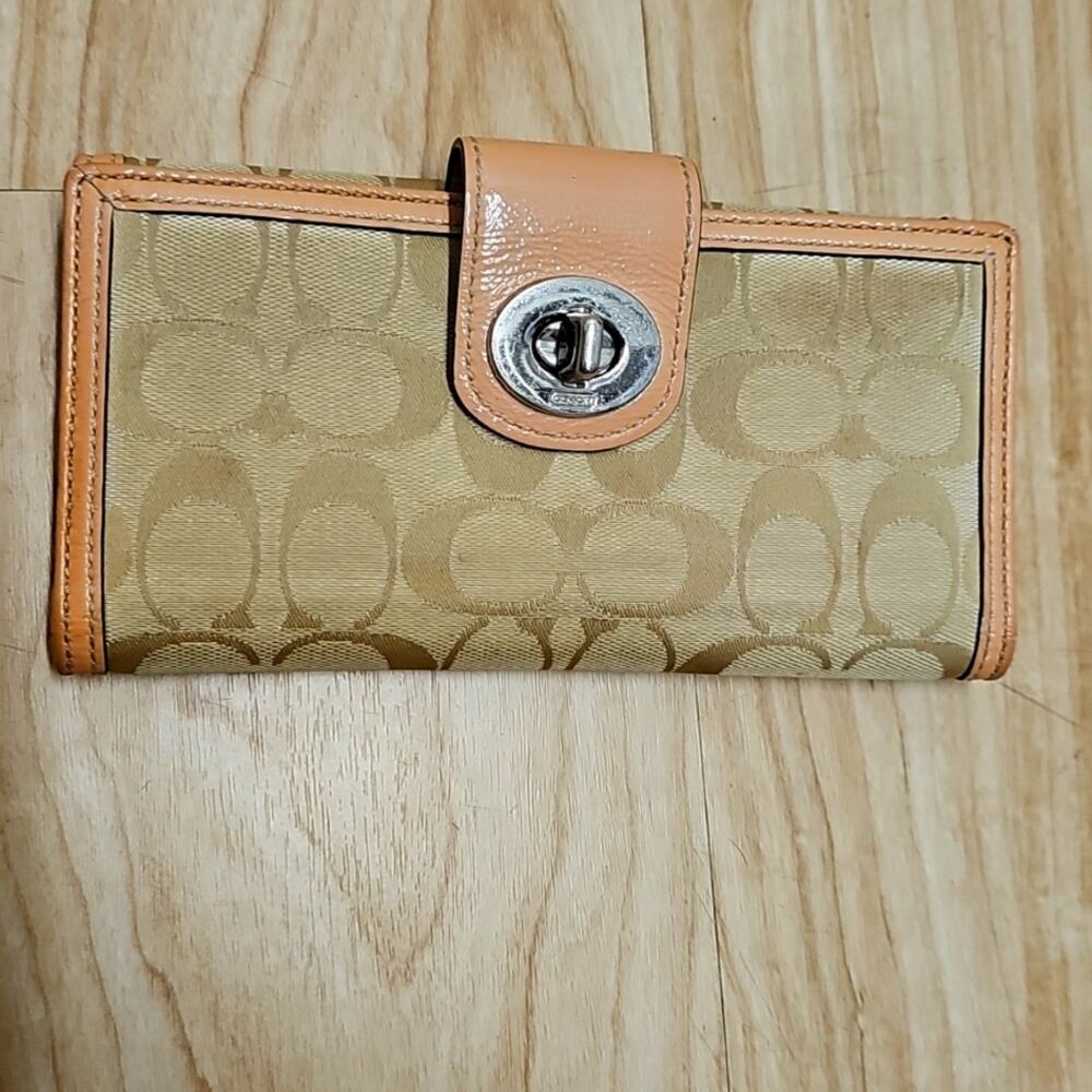 Coach Womens C Signature Canvas Beige & Cream Front Gold Turn Closure Wallet 8"